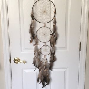 NEW 5 Hoop Dreamcatcher Natural tones of tans &  browns with feathers and beads.